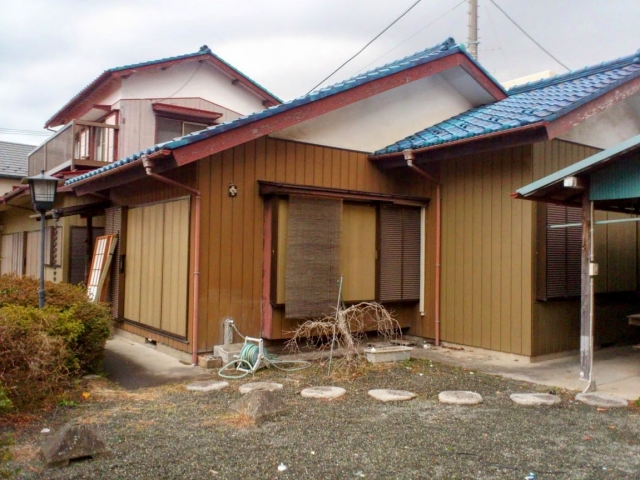 古くて売れ残った戸建て